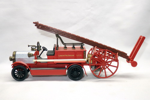 DENNIS FIRE ENGINE WITH LADDER ESCAPE