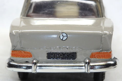 MERCEDES-BENZ 200 (W110) 2