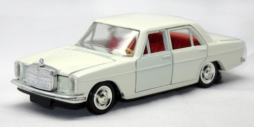 MERCEDES-BENZ 220/8 (W115) 3