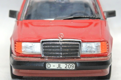 MERCEDES-BENZ 200D (W124) 3