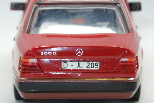 MERCEDES-BENZ 200D (W124) 4