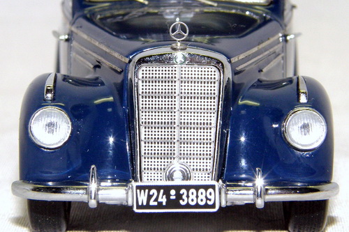 MERCEDES-BENZ 220 (W187) 1