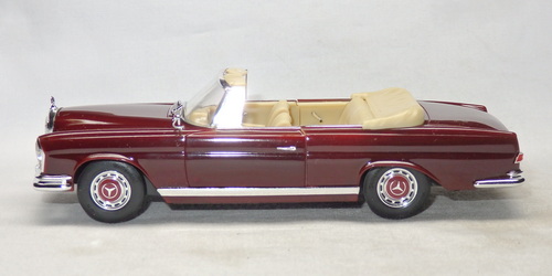 MERCEDES-BENZ 220SE CABRIOLET (W111)