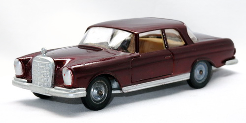 MERCEDES-BENZ 220SE COUPE (W111) 1