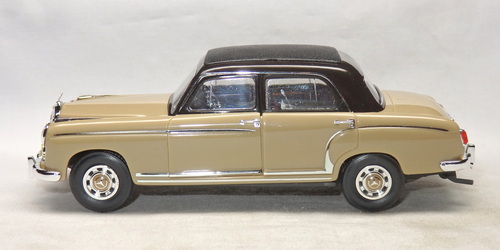 MERCEDES-BENZ 220S PONTON (W180) 4