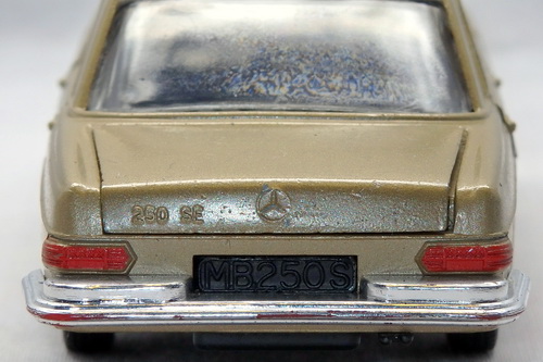 MERCEDES-BENZ 250SE (W108) 2