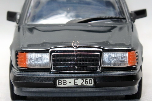 MERCEDES-BENZ 260E (W124) 1