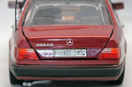 MERCEDES-BENZ 300CE-24 COUPE (C124) 4