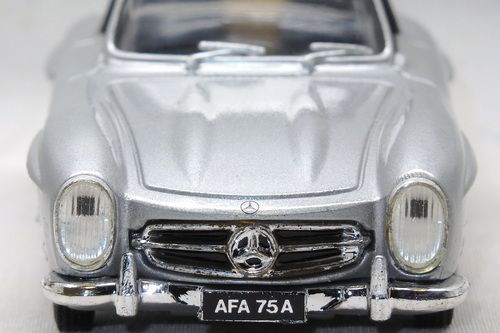 MERCEDES-BENZ 300SL ROADSTER (W198) 9