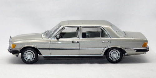 MERCEDES-BENZ 450SEL 6.9 (W116)