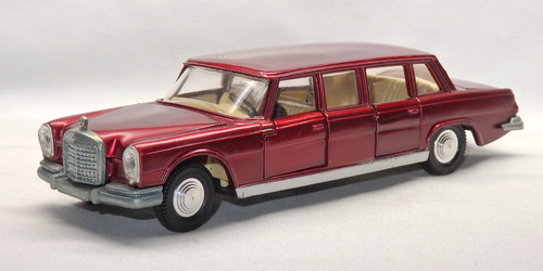 MERCEDES-BENZ 600 PULLMAN (W100) 1