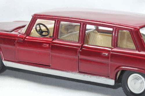 MERCEDES-BENZ 600 PULLMAN (W100) 2