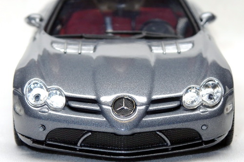 MERCEDES-BENZ SLR MCLAREN (C199) 1