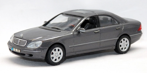 MERCEDES-BENZ S500 (W220)