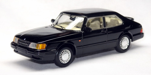 SAAB 900S