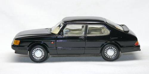 SAAB 900S