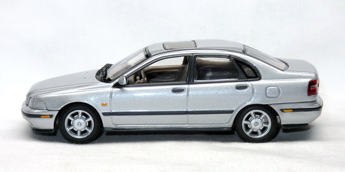 VOLVO S40