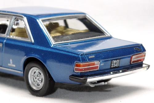 FIAT 130 COUPE 2