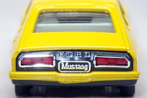 FORD MUSTANG II MACH I 2