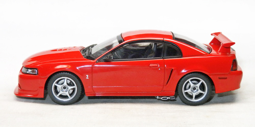 FORD MUSTANG IV SVT COBRA R