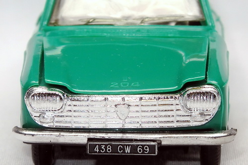 PEUGEOT 204 COUPE 3