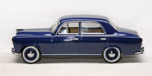 PEUGEOT 403