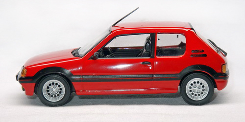 PEUGEOT 205 GTI 4