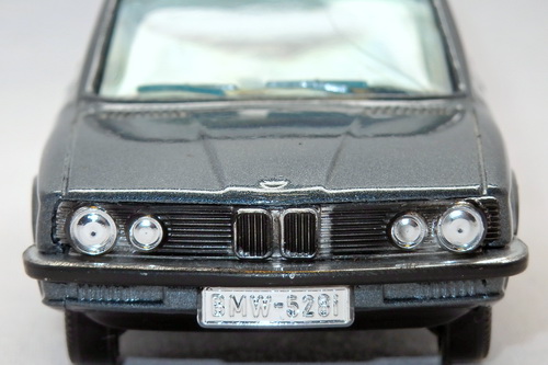 BMW 528i (E28) 1