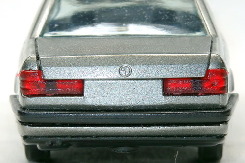 BMW 735i (E32) 2
