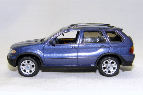 BMW X5 4.4i (E53) 8