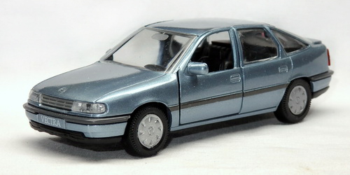 OPEL VECTOR A HATCHBACK 1