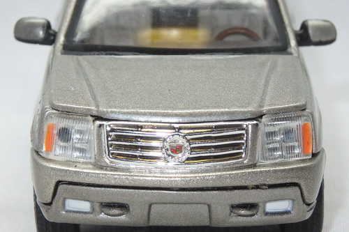 GM CADILLAC ESCALADE 1