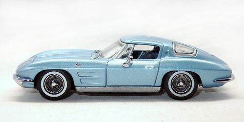 GM CHEVROLET CORVETTE STINGRAY C2 12