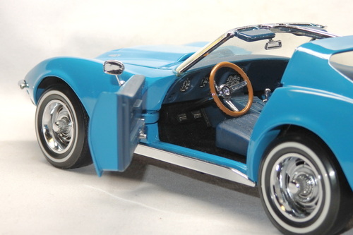 GM CHEVROLET CORVETTE C3 STINGRAY 3