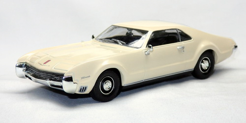 GM OLDSMOBILE TORONADO 9