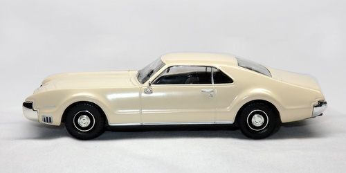 GM OLDSMOBILE TORONADO 10