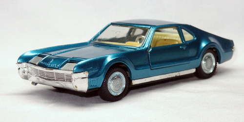 GM OLDSMOBILE TORONADO 13