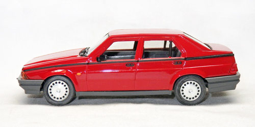 ALFA ROMEO 75 1600