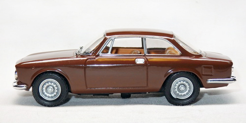 ALFA ROMEO 1300 JUNIOR COUPE 2