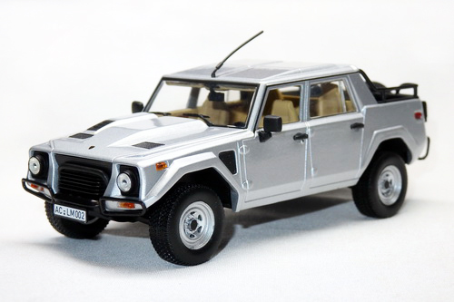 LAMBORGHINI LM002