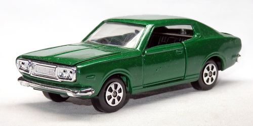 NISSAN BLUREBIRD U HARDTOP SSS (610) 7
