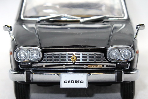 NISSAN CEDRIC (130) 1