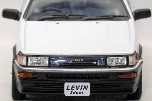 TOYOTA COROLLA LEVIN (AE86) 1