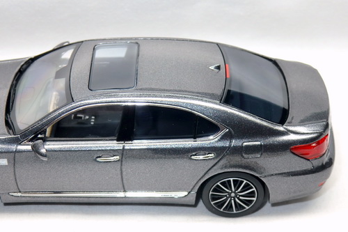 TOYOTA LEXUS LS460 F SPORT 2