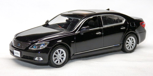 TOYOTA LEXUS LS600hL (F46)