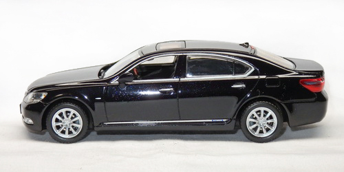 TOYOTA LEXUS LS600hL (F46)