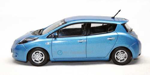 NISSAN LEAF 4