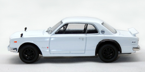 NISSAN SKYLINE 2000GT-R (PGC10) 6