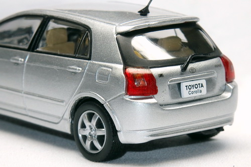 TOYOTA COROLLA RUNX (E120) 2
