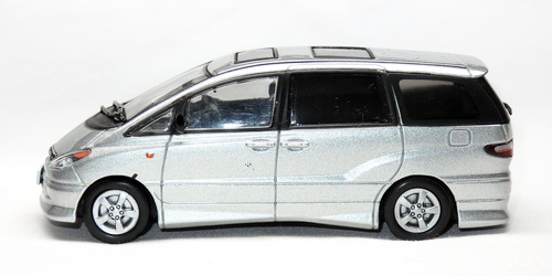 TOYOTA ESTIMA 4